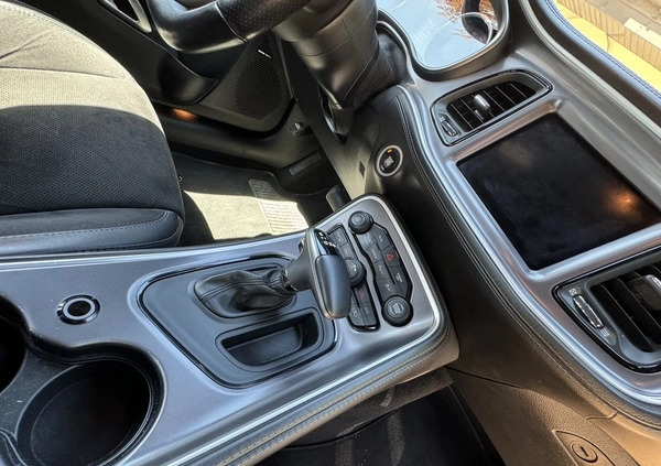 Dodge Challenger cena 249900 przebieg: 82000, rok produkcji 2020 z Ostrowiec Świętokrzyski małe 781